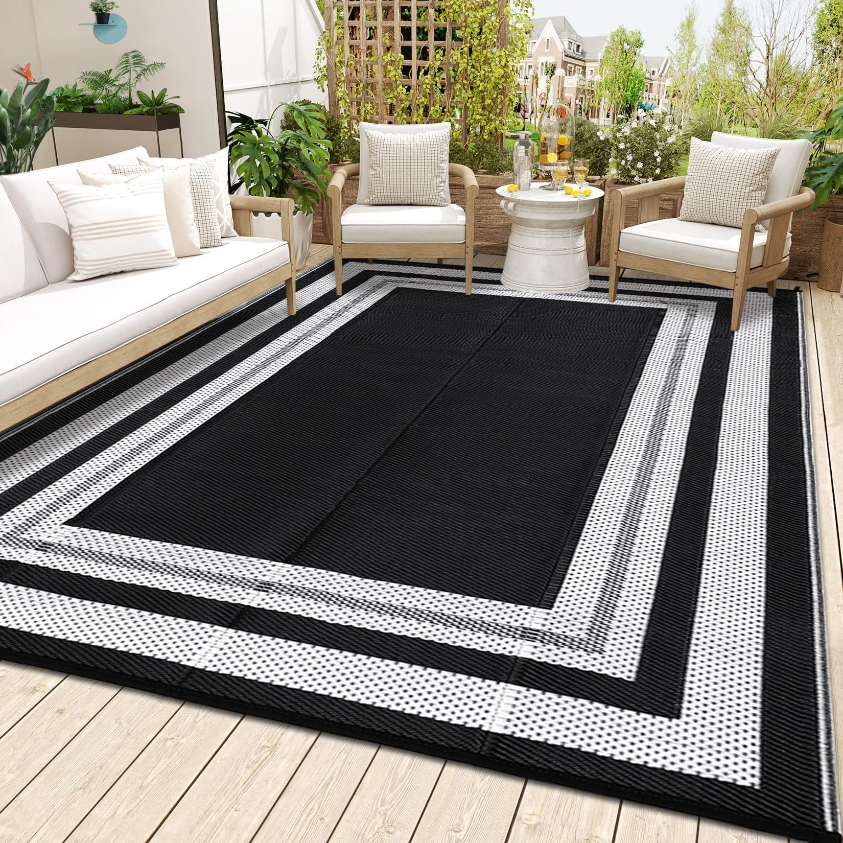 Garvee Outdoor Black & White 9x12 Waterproof Reversible Rug Plastic St