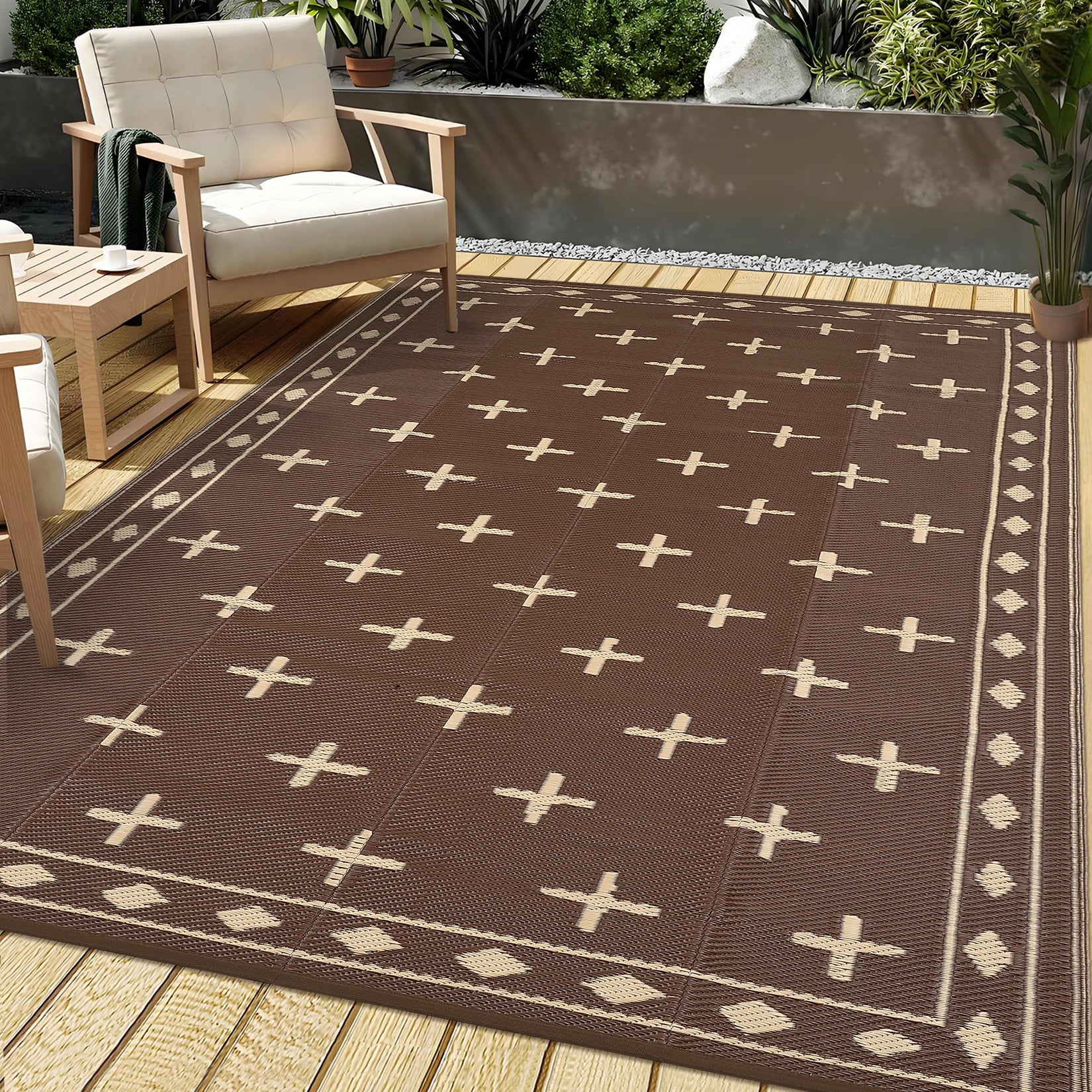 Garvee Reversible Geometric Outdoor Rug Waterproof UV Resistant