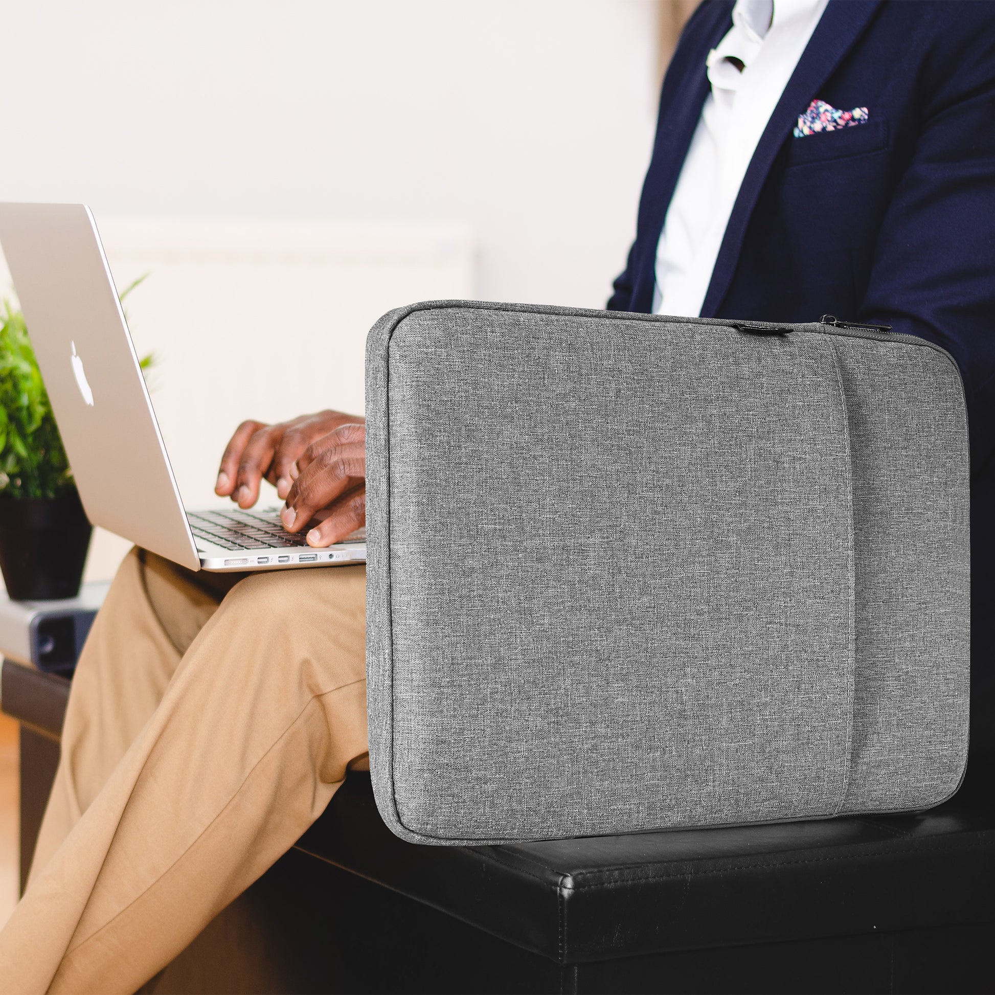 Garvee Durable 13-inch Laptop Sleeve - Compatible with MacBook, HP, Dell & More | Scratch-Proof, Waterproof, with Accessory Bag Grey