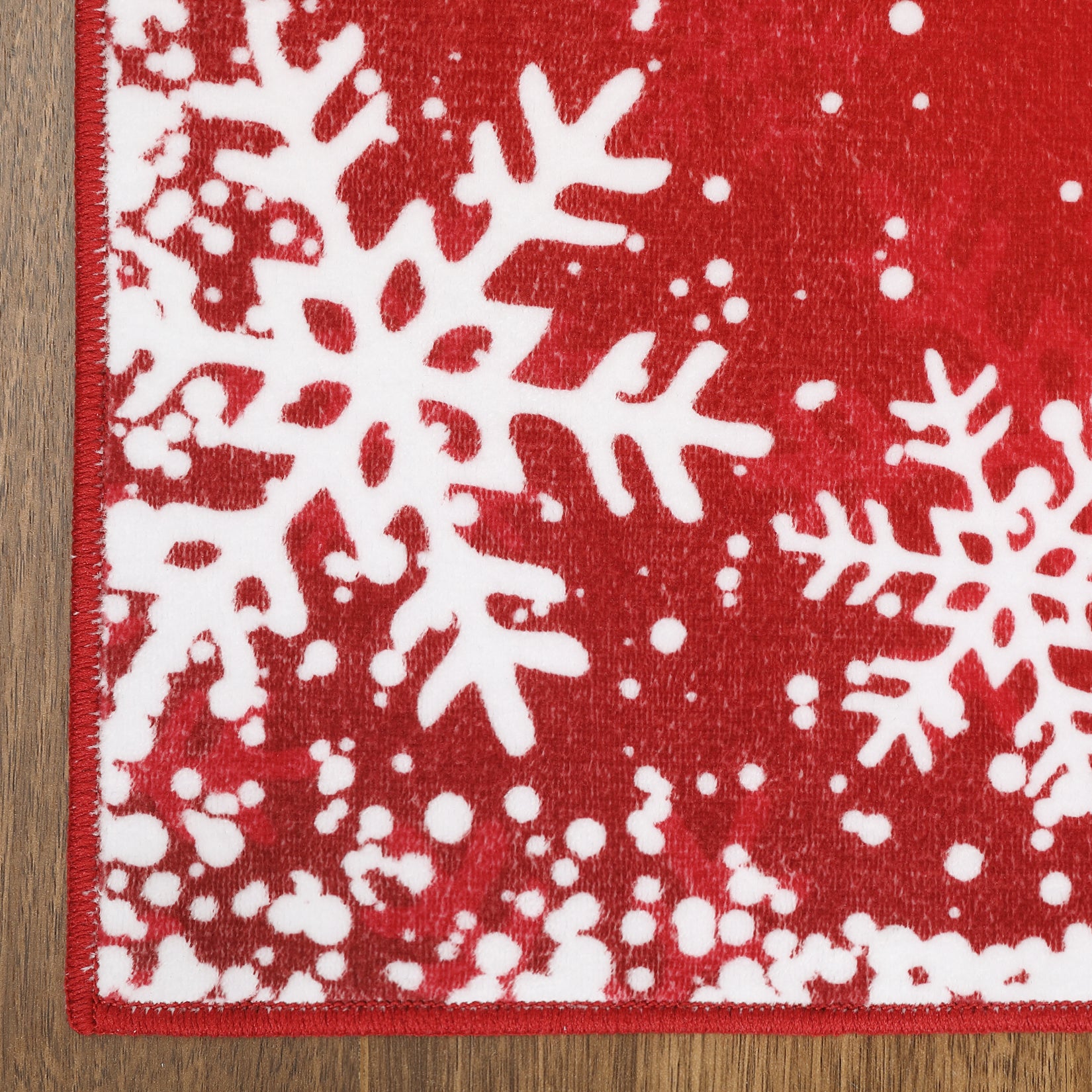 Garvee Bedroom Area Rug 4x6 Indoor Xmas Area Rug Non-Slip Fllor Carpet Christmas Decorative Area Rug Boho Snowflake Area Rug Washable Area Rug for Bedroom Living Room Kitchen Nursery, Red 4' x 6'