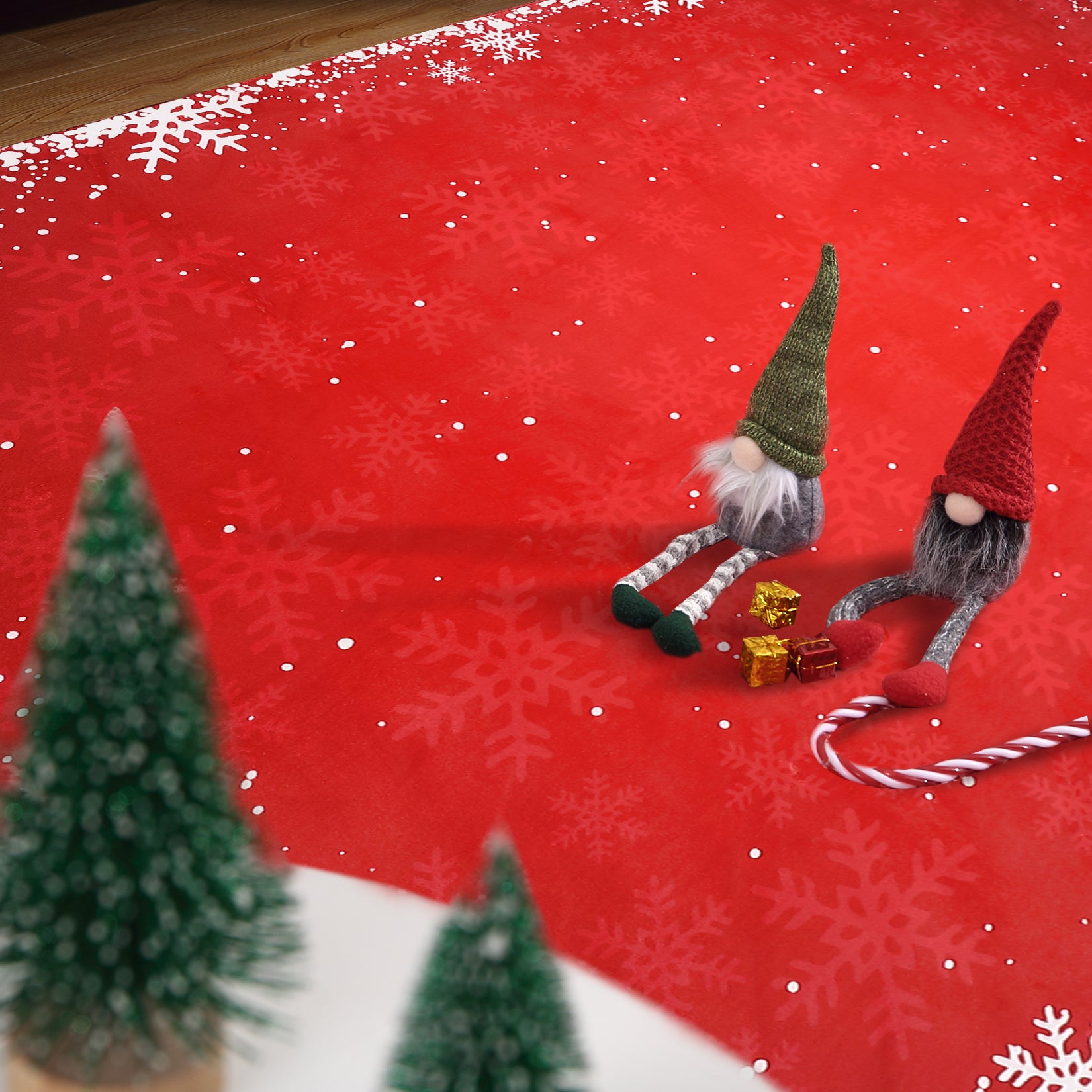 Garvee Bedroom Area Rug 4x6 Indoor Xmas Area Rug Non-Slip Fllor Carpet Christmas Decorative Area Rug Boho Snowflake Area Rug Washable Area Rug for Bedroom Living Room Kitchen Nursery, Red 4' x 6'