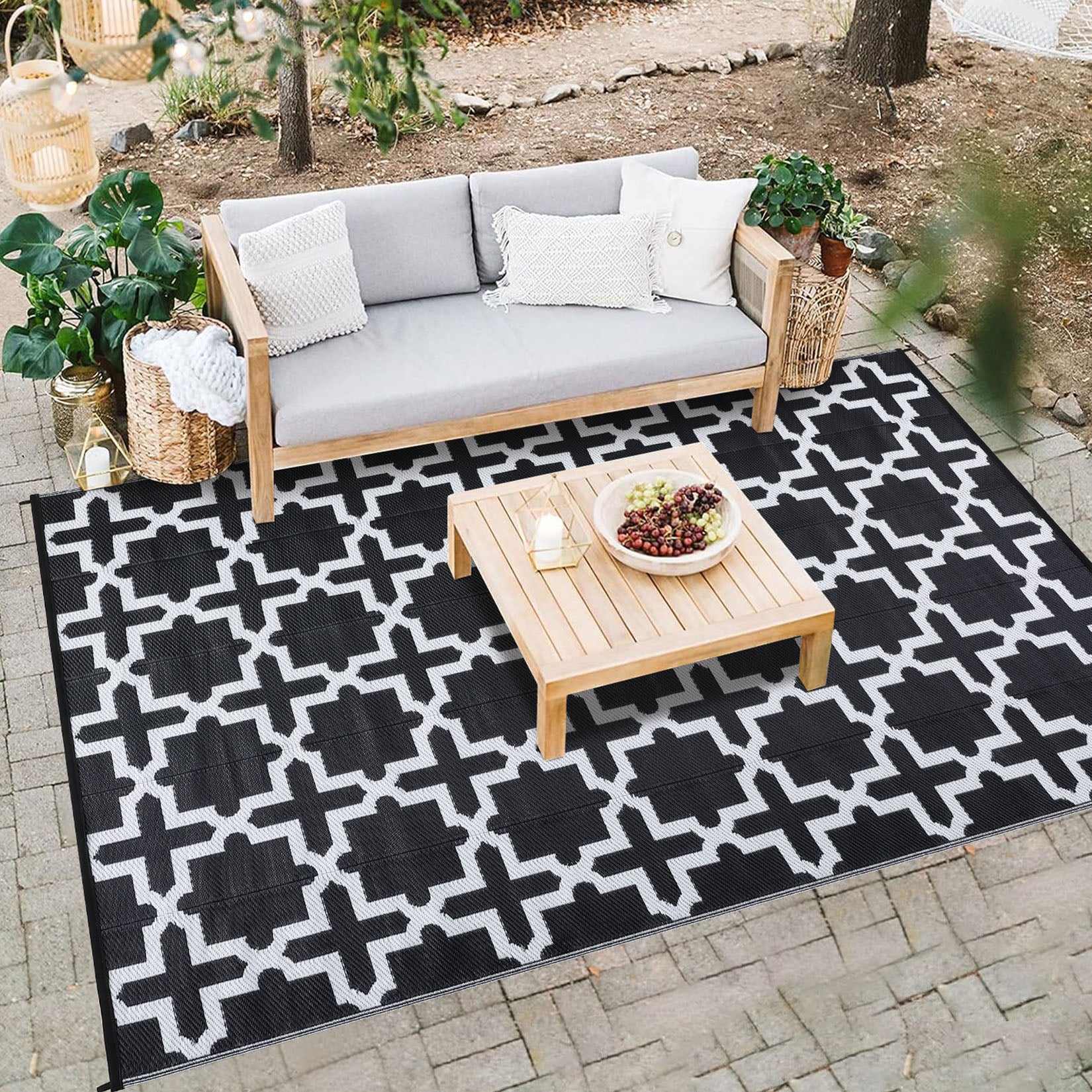 Garvee Outdoor Black & White 6x9 Rug, Waterproof Reversible Plastic Straw Geometric Carpet for Camping, RV, Backyard, Deck, Patio