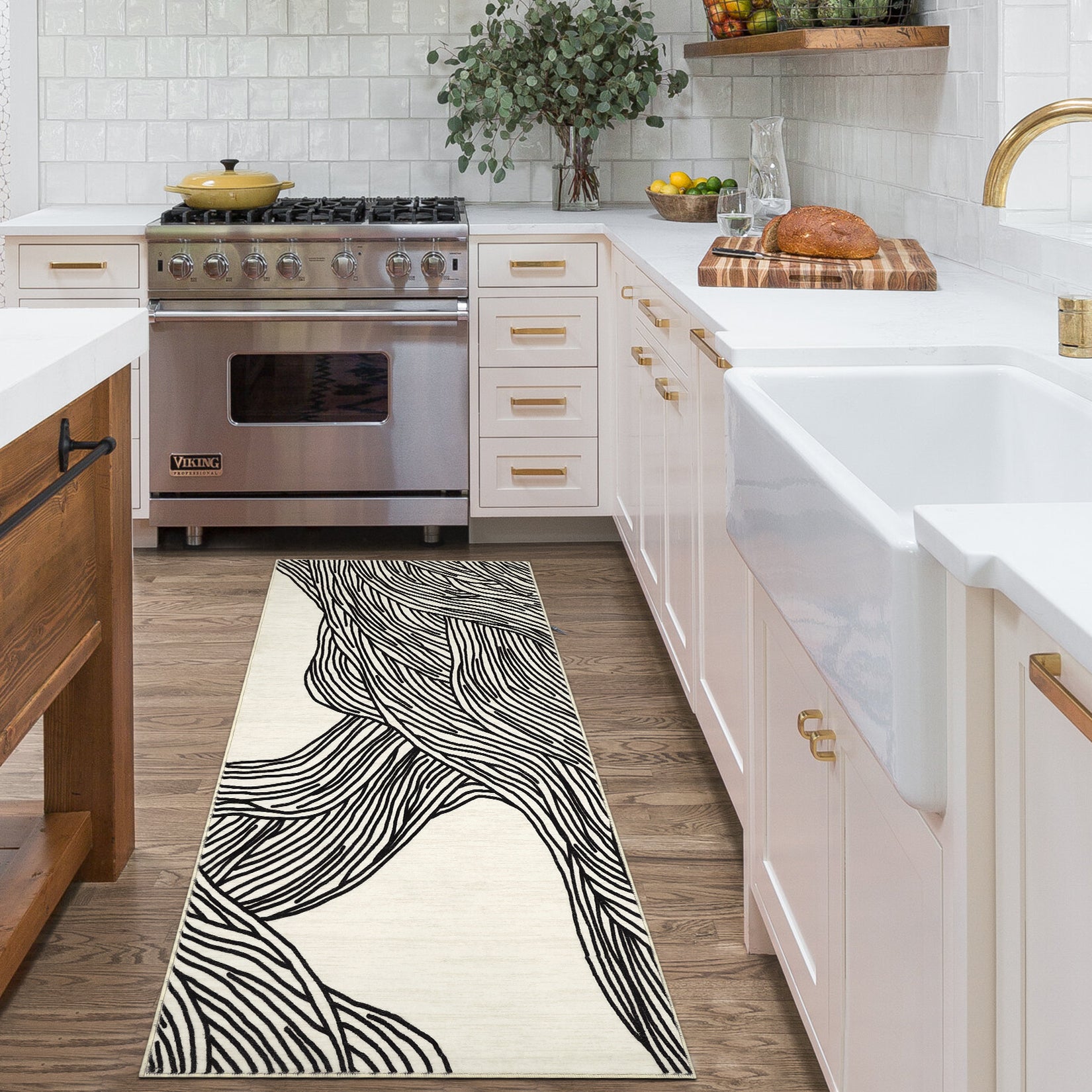 Garvee Modern Black & White 2x6 Entryway Runner, Curve Striped Low Pile Non Slip Washable Rug for Hallway Laundry Bedroom