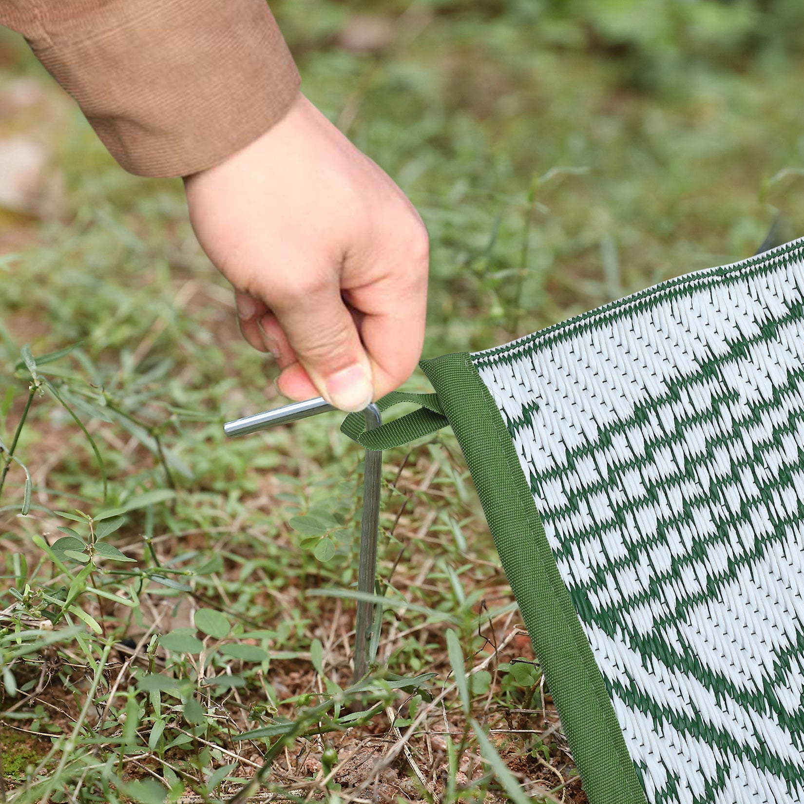 Garvee Outdoor Green 9x12 Rug Waterproof Reversible Outdoor Plastic Straw Rug Tropics Palm Leaves Patio Rug Indoor Outdoor Carpet RV Mat for Deck Backyard Patio RV Camping Beach