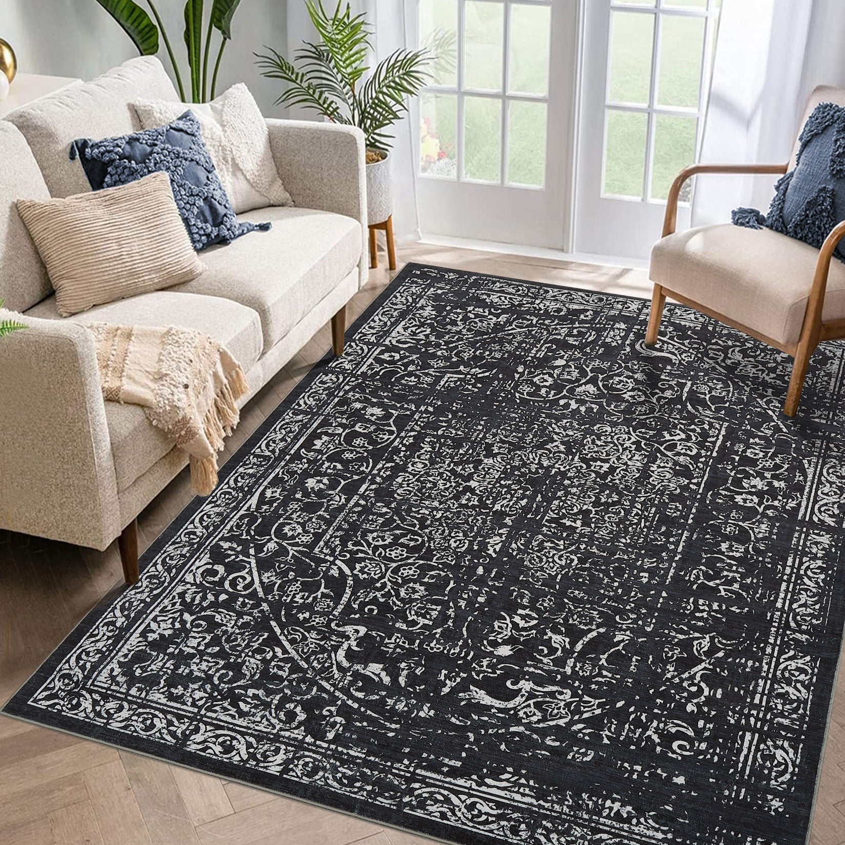 Garvee Vintage Area Rug, 4x6 Stain Resistant Carpet Non Shedding Non-Slip Soft Rug Bedroom Dining Room or Home Office, Low Pile Farmhouse Oriental Indoor Floor Carpet Black