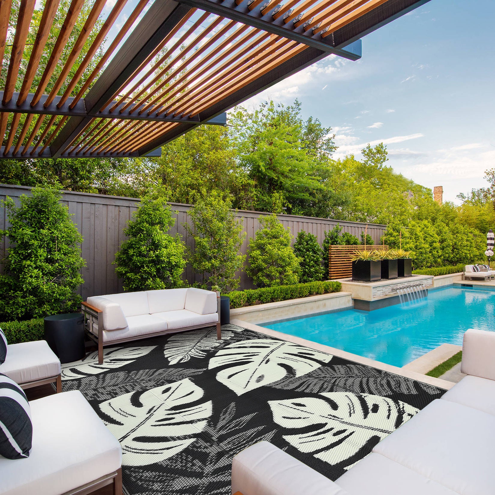 Garvee Outdoor Black & Beige 6x9 Rug, Waterproof Reversible Mat Palm Leaves Camping Rugs Indoor Outdoor Rugs Carpet Large Area Rug Plastic Straw Rug for Patio Deck Balcony Pool RV Camping