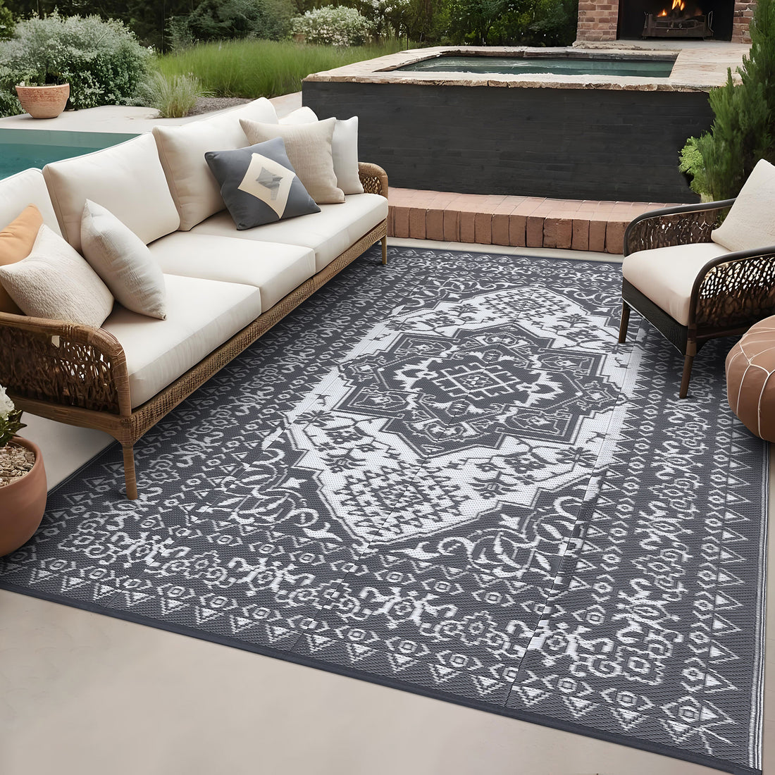 Garvee Outdoor Grey & White 8x10 Plastic Straw Rug, Waterproof Stain Resistant Reversible Carpet for Camping, Garden, Backyard, RV, Patio