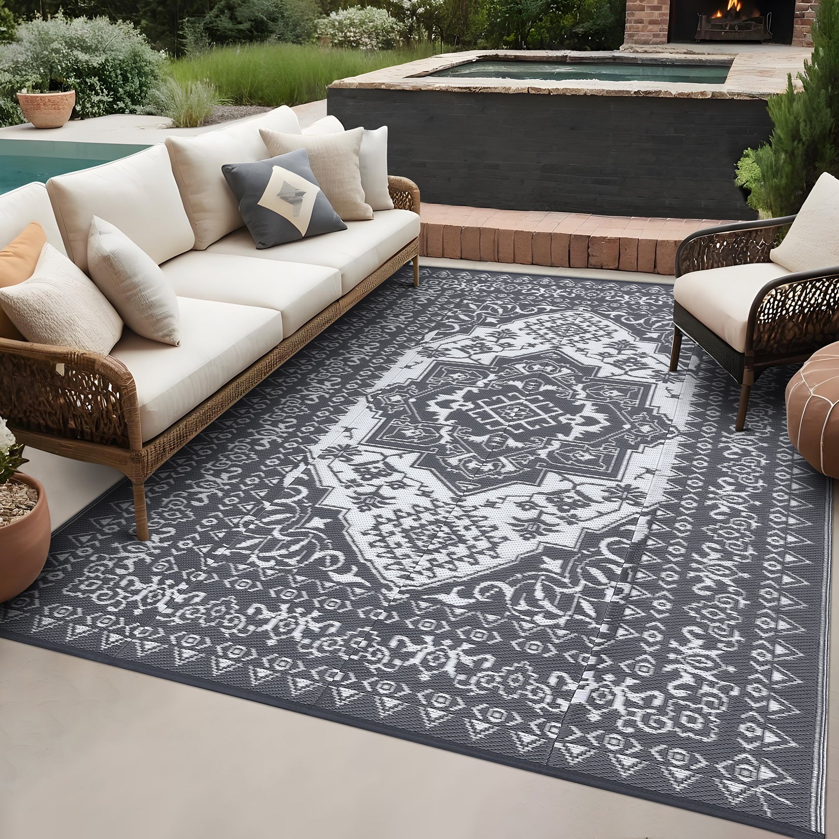 Garvee Outdoor Grey & White 8x10 Plastic Straw Rug, Waterproof Stain Resistant Reversible Carpet for Camping, Garden, Backyard, RV, Patio