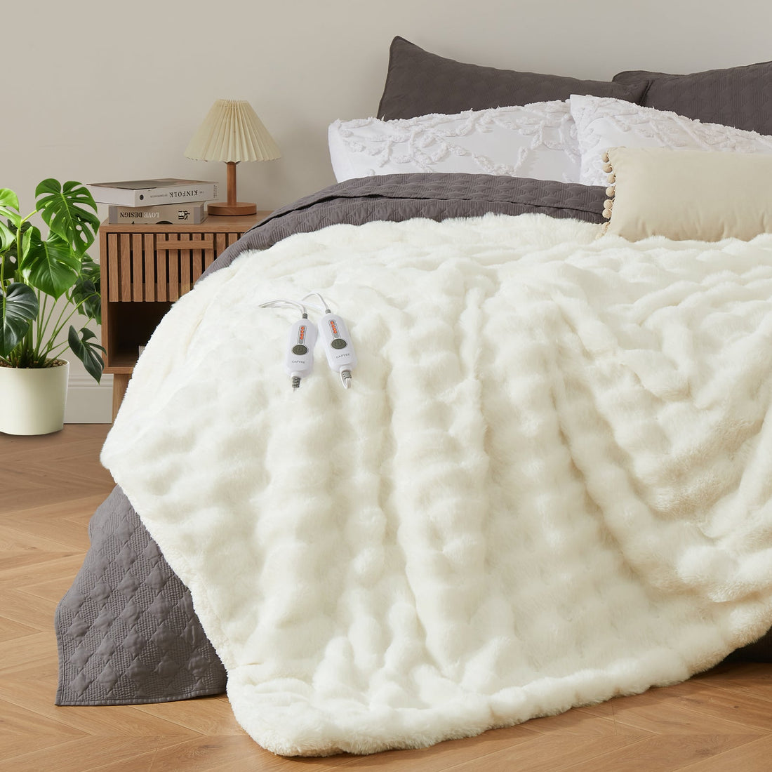 Garvee Heated Blanket King Size, Dual Control Faux Fur Electric Blanket with 4 Heat Settings, Soft Bubble Blanket with 8 Hour Auto-Off & Overheat Protection, for Gifts Home Couch or Bed, White