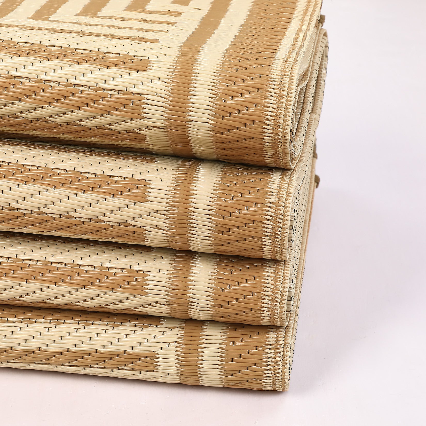 Garvee Waterproof Reversible Outdoor Rug 8x10ft – Modern Brown Plastic Straw Carpet, UV Resistant, Easy to Clean, Collapsible, Ideal for Patio, Garden, Deck, RV, Balcony