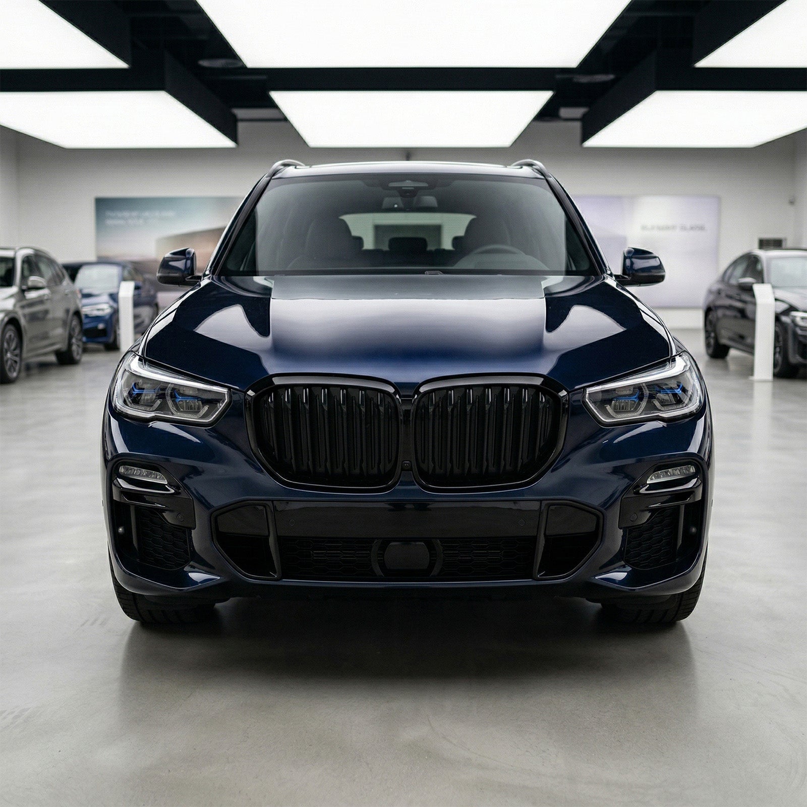 High-quality Glossy Black Grille for luxury car X5 G05 2018-2023, Compatible with XDrive40i/50i/45e/M50i, Front Exterior Accessory
