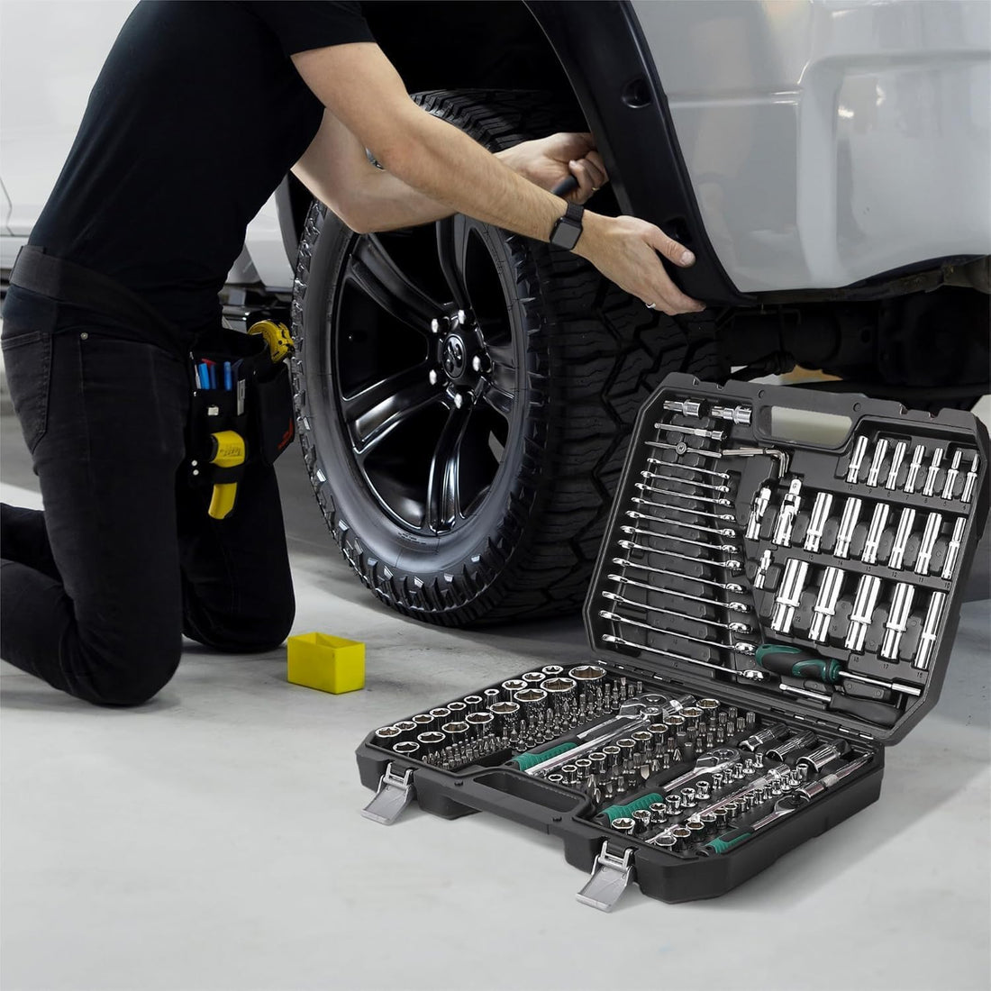 Garvee Mechanics Tool Set 216-Piece SAE/Metric Socket & Wrench Kit Durable Rolling Tool Box Portable for Automotive Repair DIY