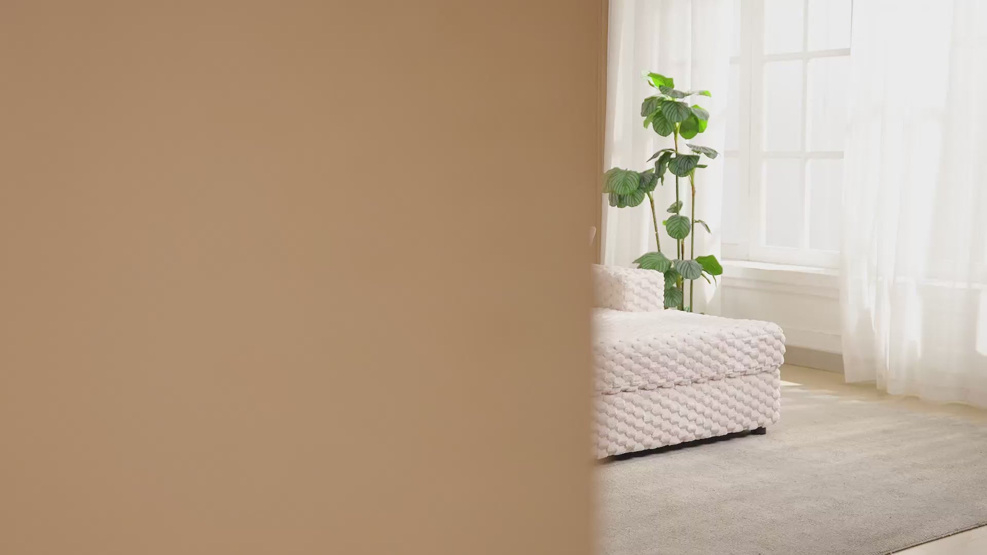 Garvee Oversized Chaise Lounge Chair Indoor, 60 Inch Upholstered Sofa Bed with Throw Pillows and Armrests, Comfy Scalloped Velvet Sleeper Couch for Living Room, Bedroom, Office, Beige