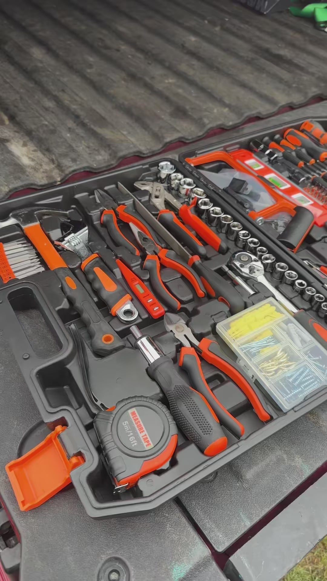 Garvee 236 Piece Tool Set, Auto Repair Tool Combination Package, Socket Wrench Mixed Tool Set Hand Tool Kit with Plastic Toolbox Storage Case, Complete Household Tool Box with Essential Tools