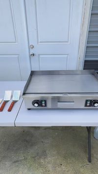 Garvee 29 Inch Commercial Electric Griddle Flat Top Grill Stainless Steel Teppanyaki Grill 3000W 110V Black