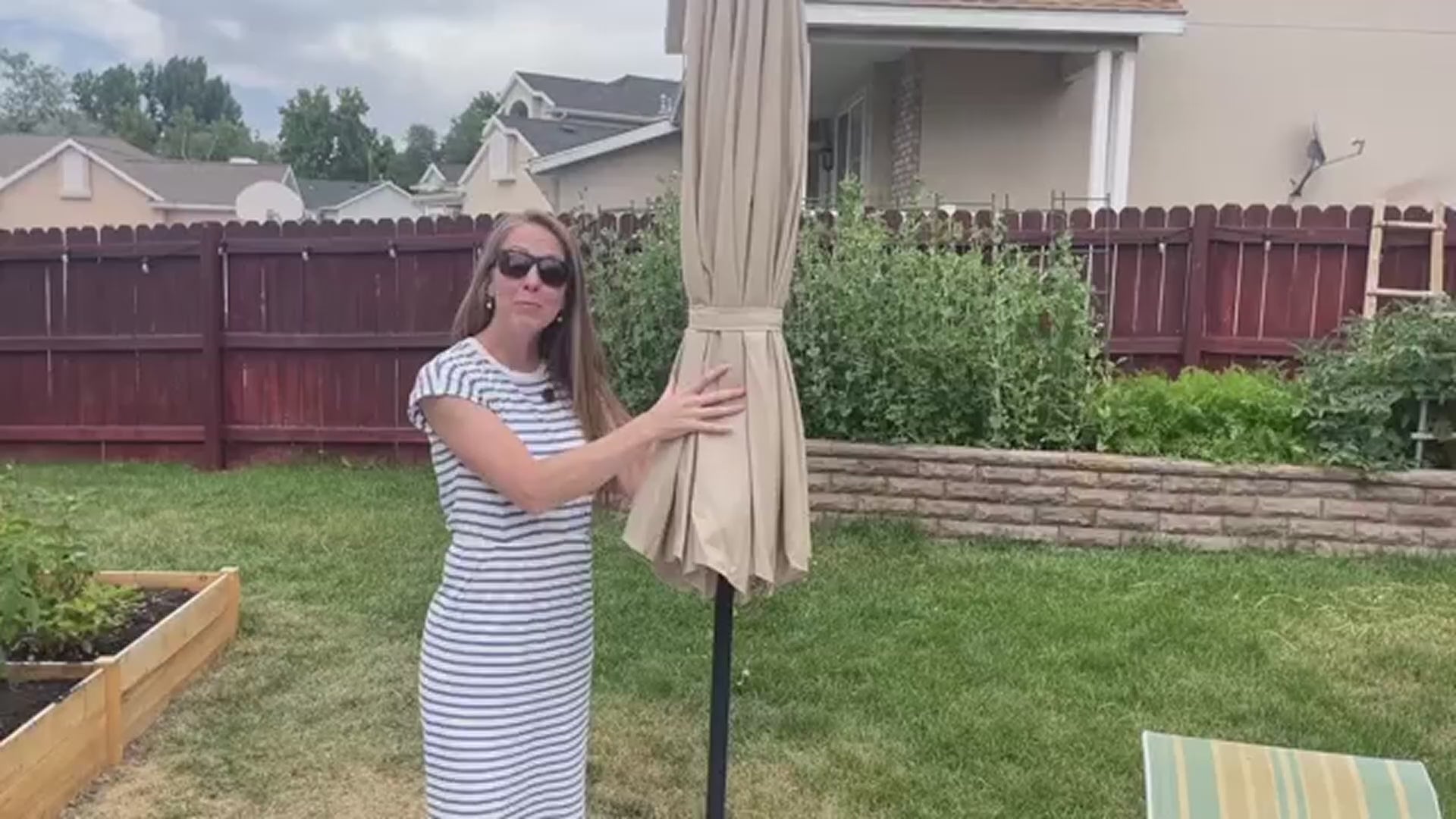 Garvee 9' Outdoor Patio Umbrella, Outdoor Table Umbrella – Market Umbrella with Push Button Tilt, Crank, 8 Ribs, UV Waterproof for Garden, Deck, Pool, Beige