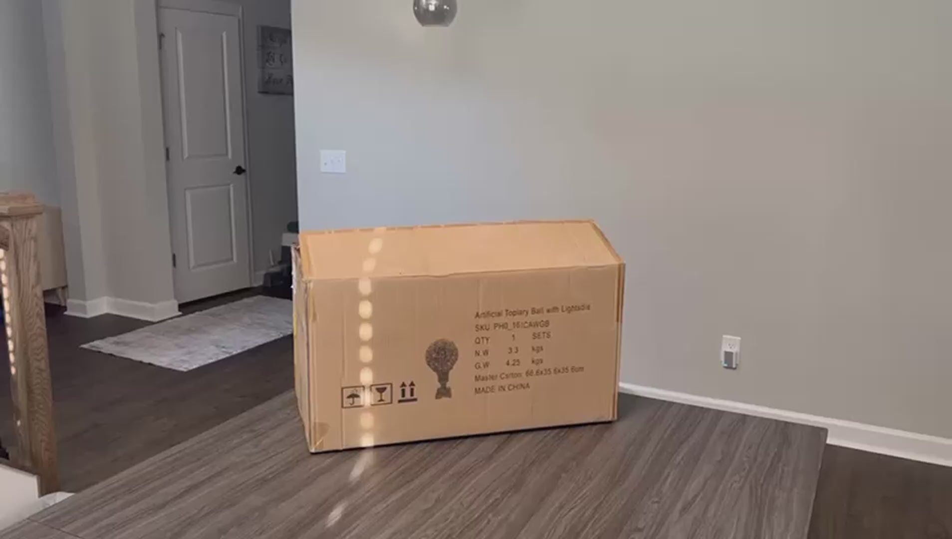 Garvee 20” Artificial Plant Topiary Ball, Pre-Lit Artificial Topiary Plant with 50 Lights, Timer and Remote Control, Artificial Outdoor Porch Trees with Sturdy Pot for Outdoor Indoor, 2 pcs